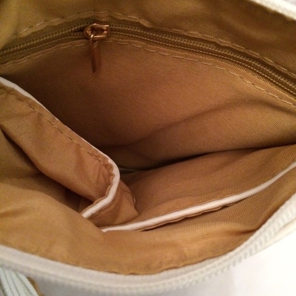 NWT White Double-Zip Crossbody Mia K Farrow Purse - Picture 4 of 8